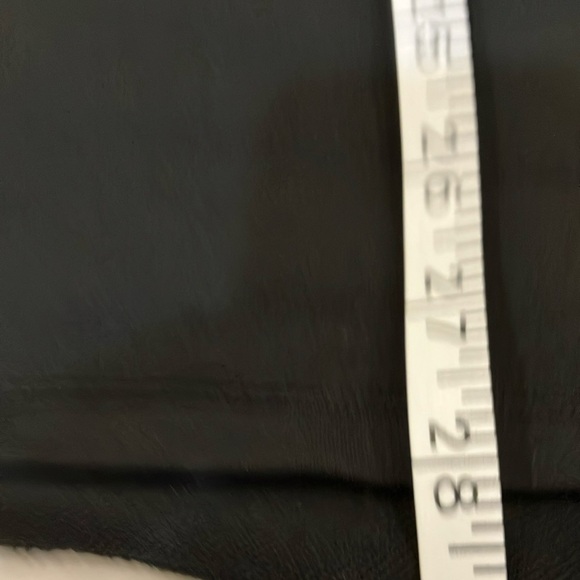 Saucony XL men’s sweater Performance with Quarter-Zip front pocket at top left. - Picture 8 of 16